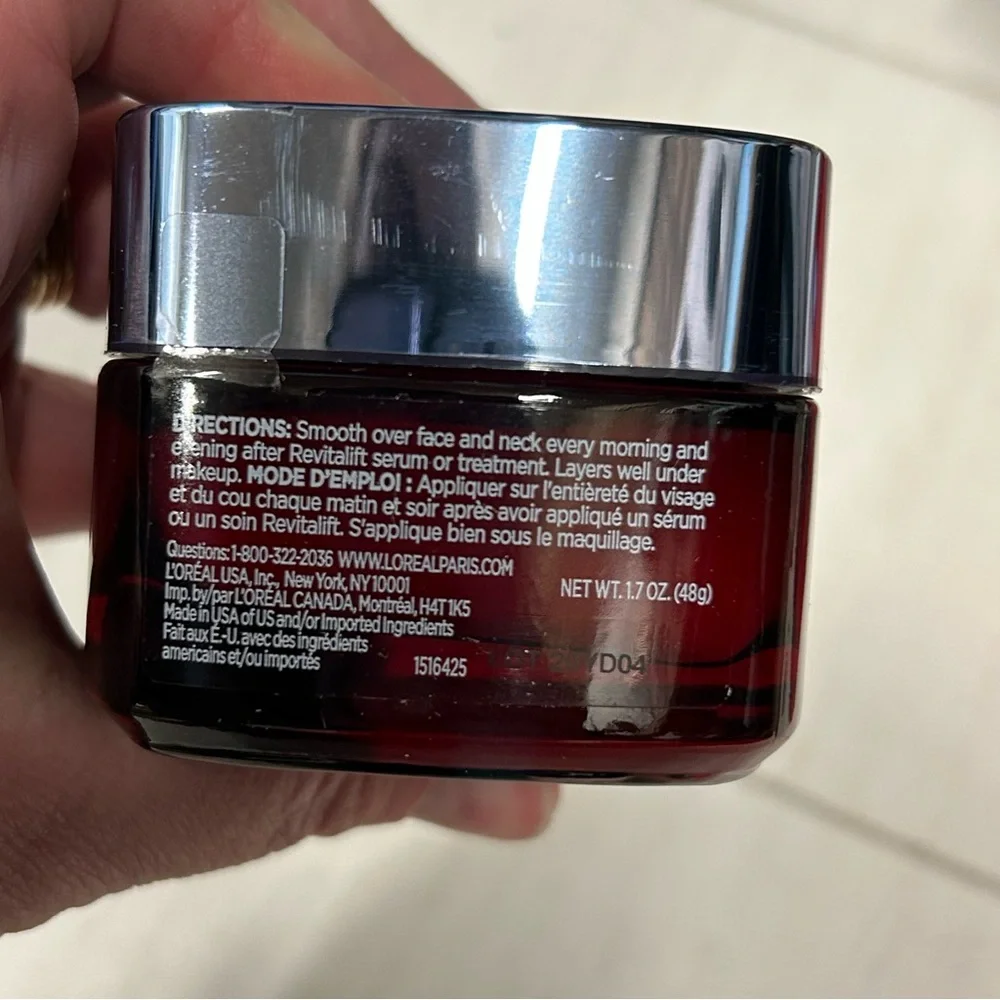 Loreal Paris Revitalift Triple Power‎ Anti Aging Moisturizer Hyaluronic Acid 1.7
